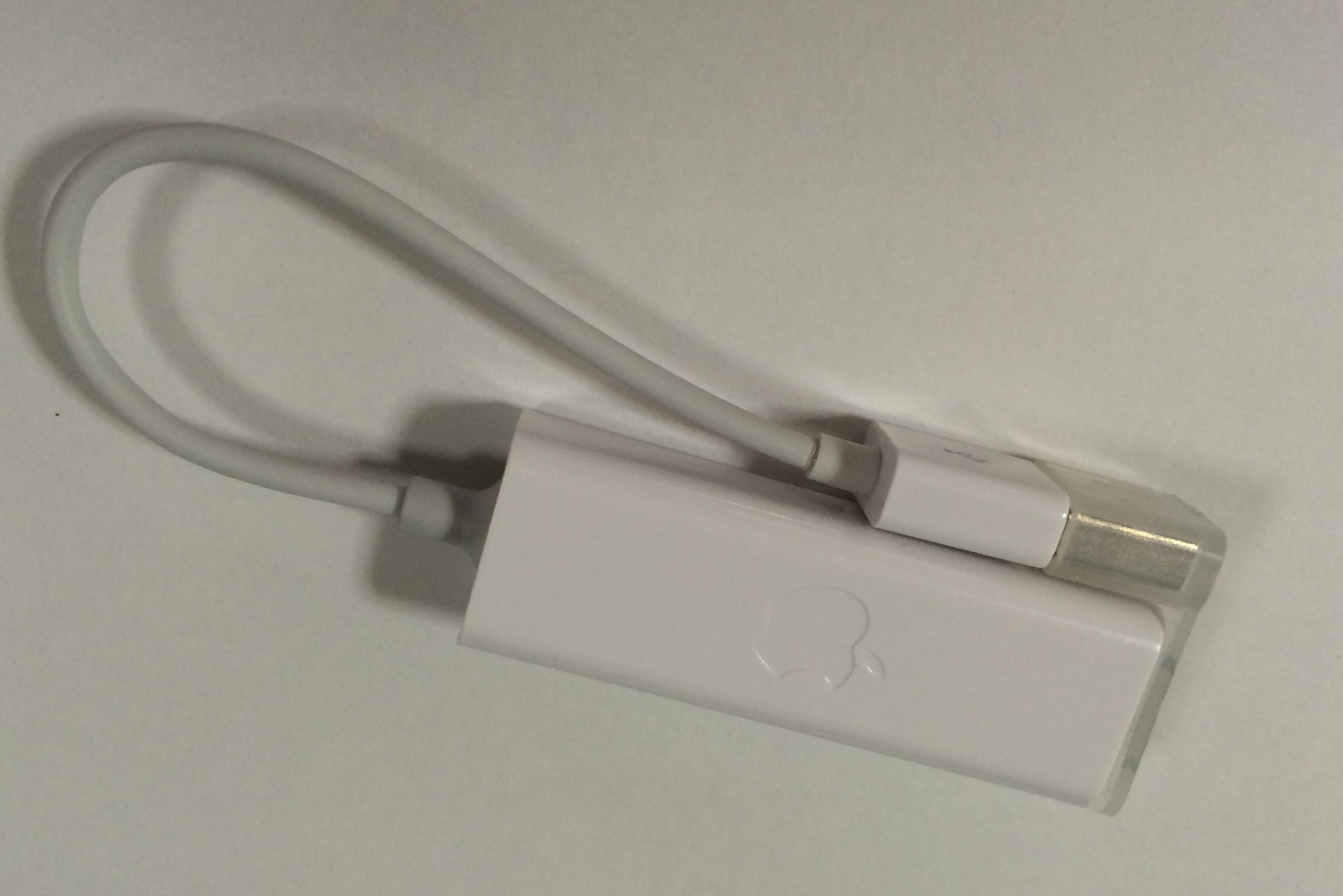 1Apple USB Ethernet アダプタの画像